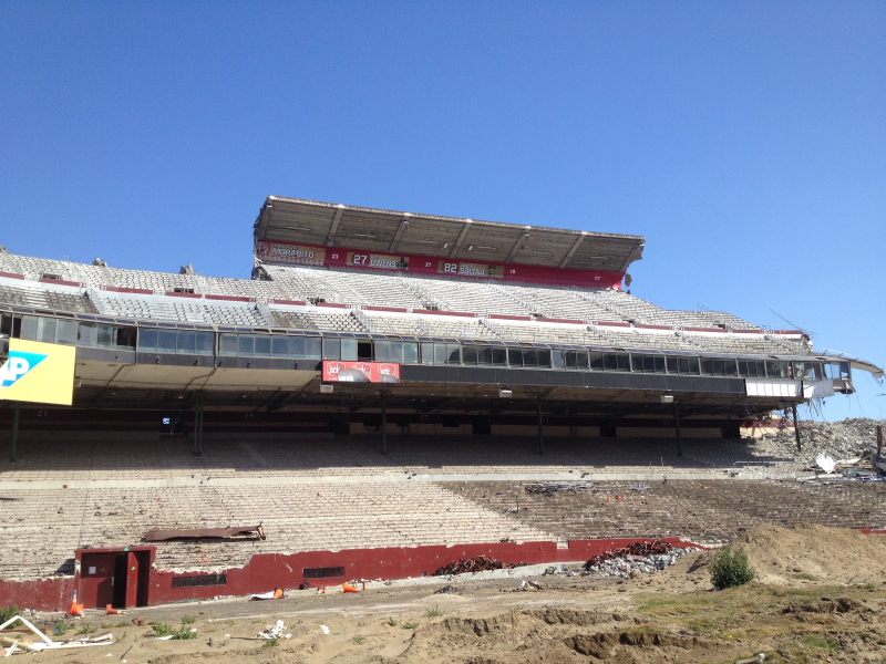 Illustration for article titled We Hopped A Fence And Explored The Ruins Of Candlestick Park